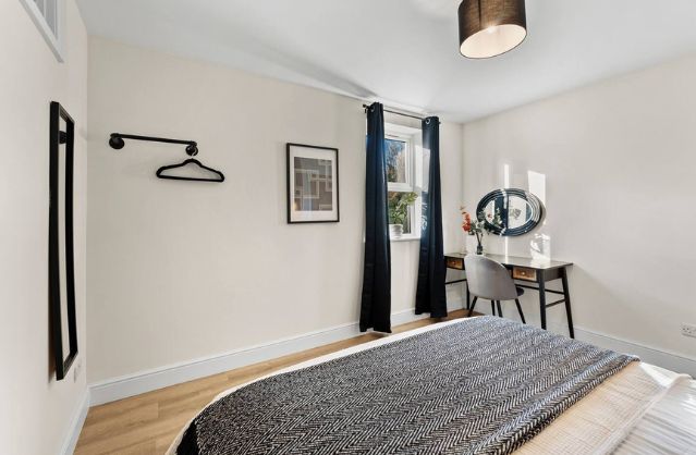 Bath accommodation