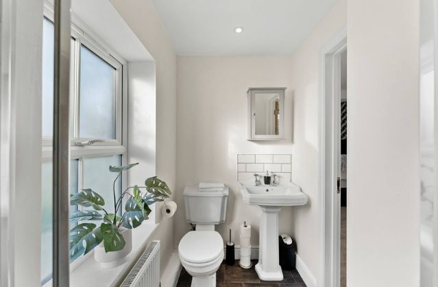 Bath accommodation