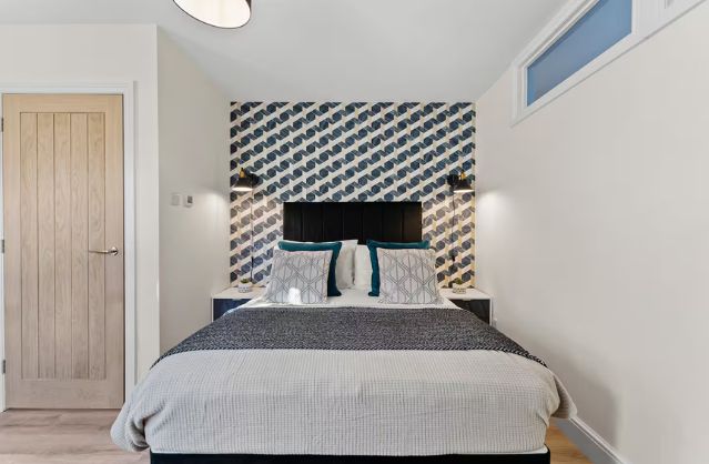 Bath accommodation