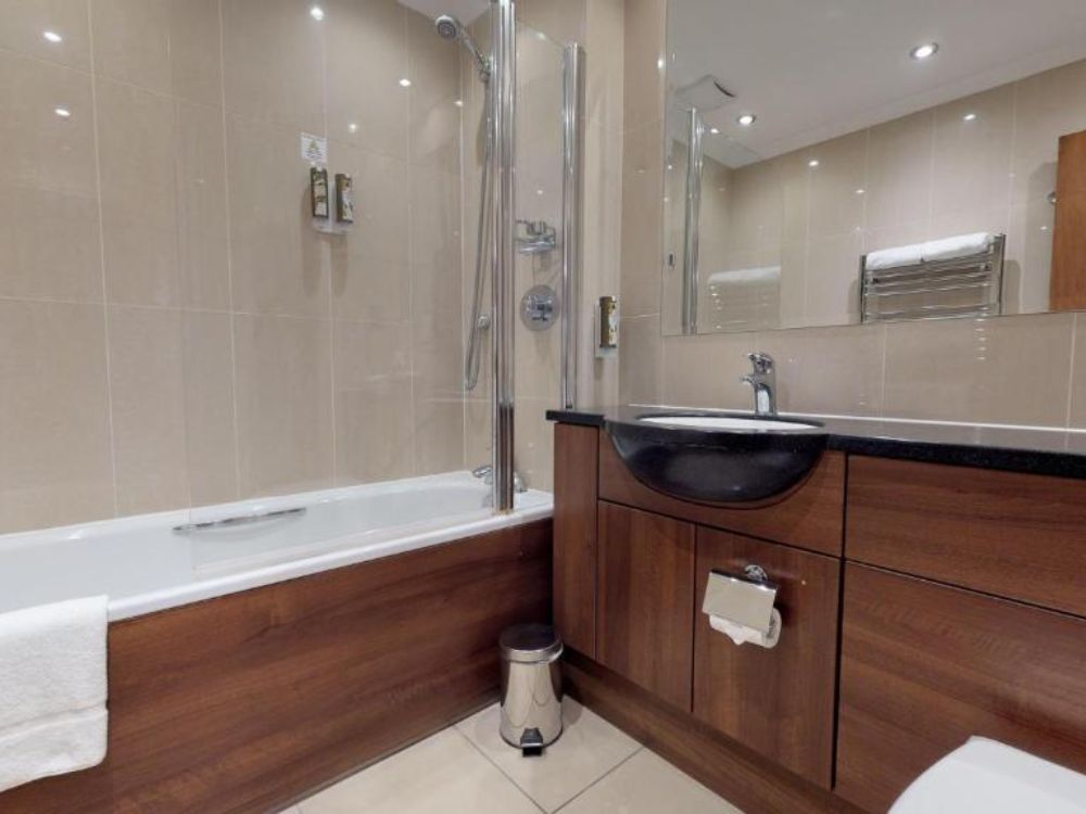 Old Thorns Hotel & Resort