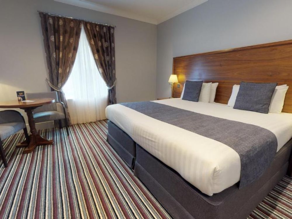 Old Thorns Hotel & Resort