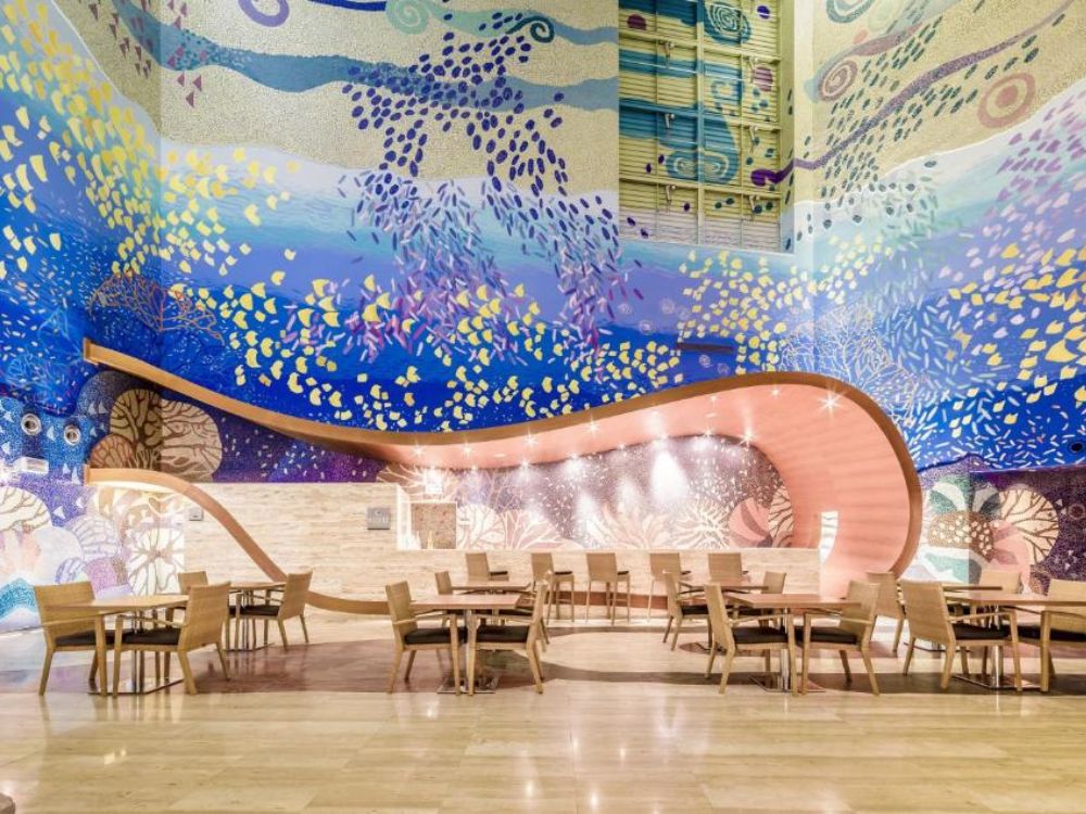 Sesimbra Oceanfront Hotel