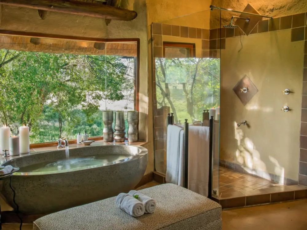 Lukimbi Safari Lodge