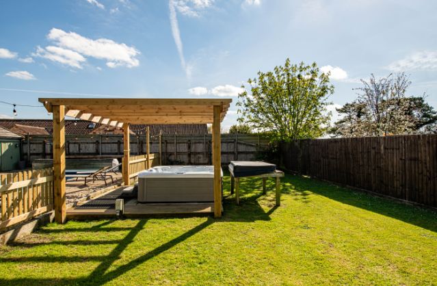 Apple Tree House